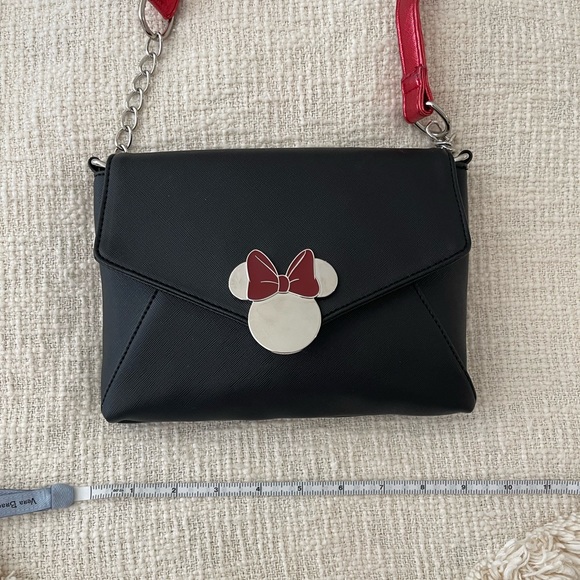 NWOT DISNEY MINNIE ENVELOPE PURSE - Picture 3 of 7
